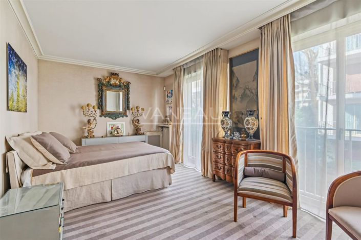 Image No.10-3 Bed Apartment for sale