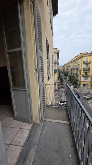 Image No.4-Appartement de 1 chambre à vendre à Nice