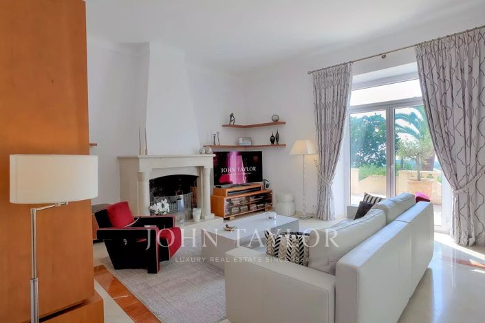 Image No.12-6 Bed House for sale