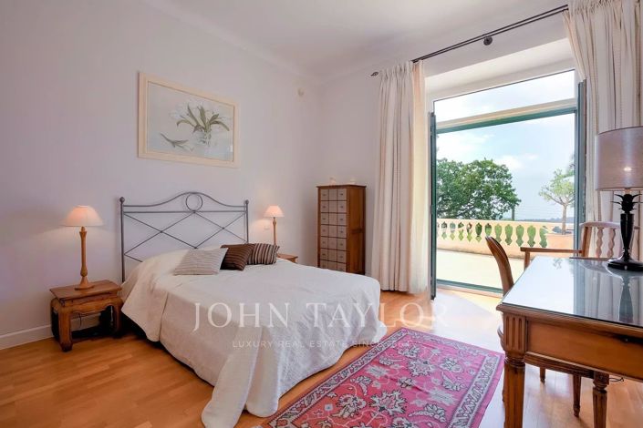 Image No.17-6 Bed House for sale