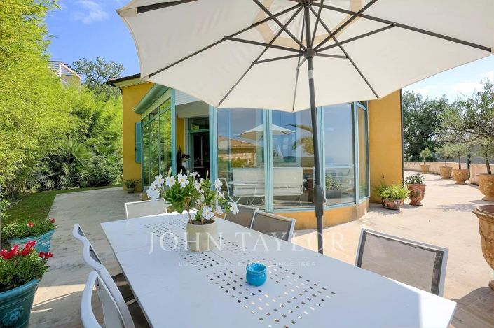 Image No.3-6 Bed House for sale