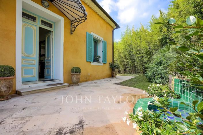 Image No.9-6 Bed House for sale