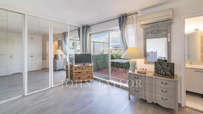 Image No.7-3 Bed Apartment for sale