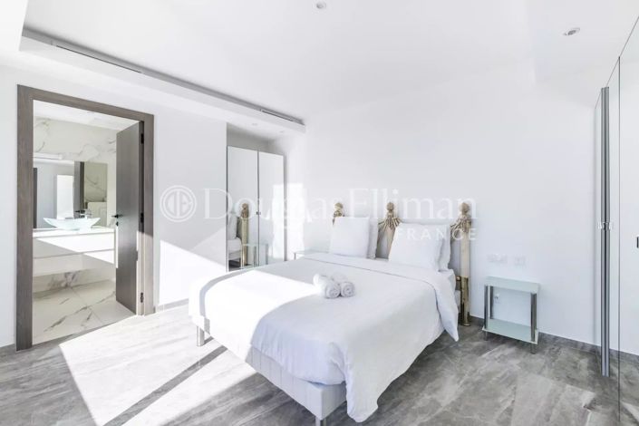 Image No.7-6 Bed House for sale