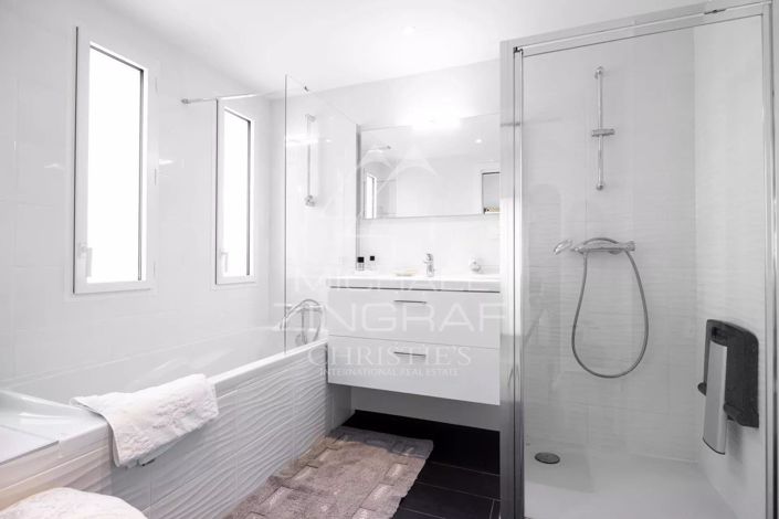 Image No.15-2 Bed Apartment for sale