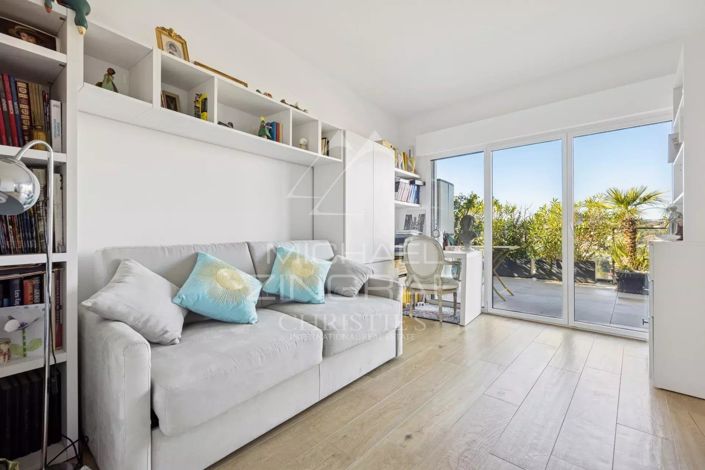 Image No.23-2 Bed Apartment for sale