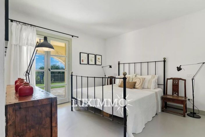 Image No.11-7 Bed House for sale