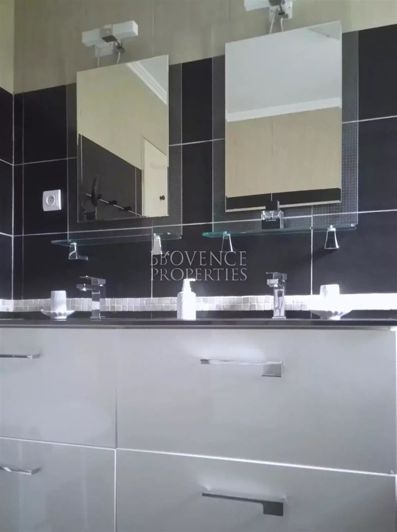 Image No.15-3 Bed House for sale