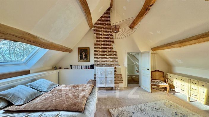 Image No.10-8 Bed House for sale