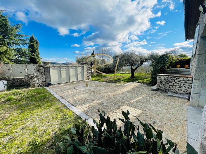 Image No.10-3 Bed House for sale