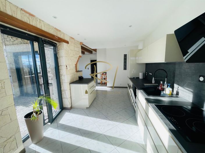 Image No.4-3 Bed House for sale