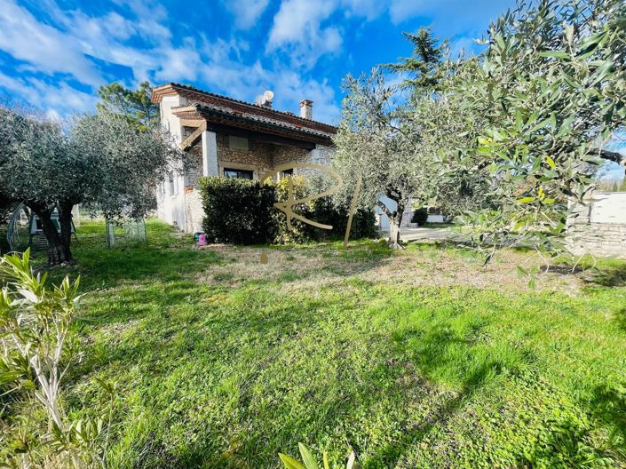 Image No.8-3 Bed House for sale