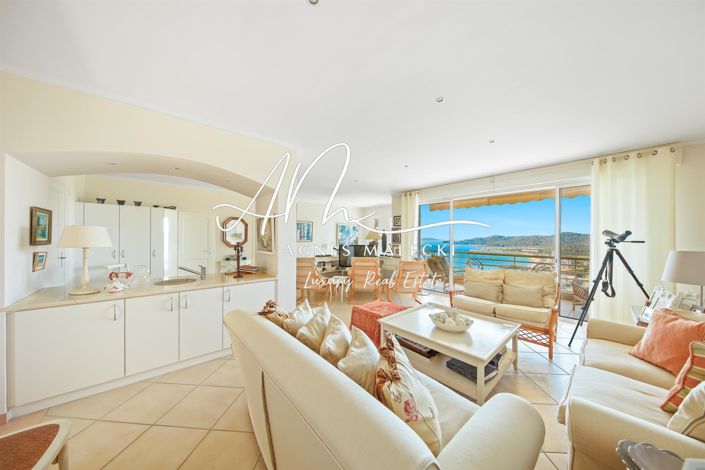 Image No.9-4 Bed House for sale