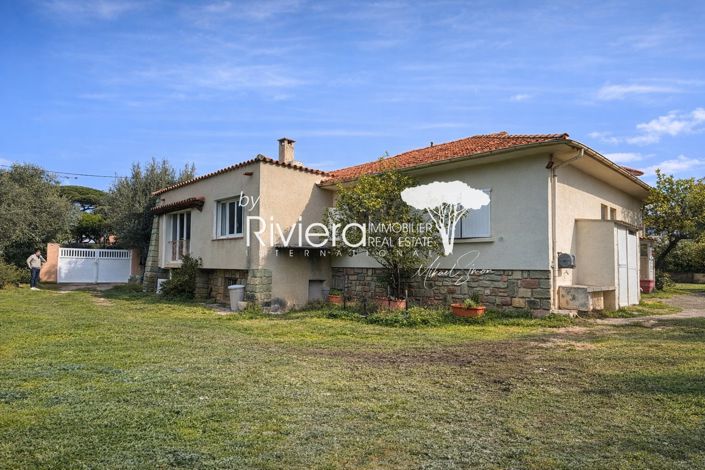 Image No.2-5 Bed House for sale