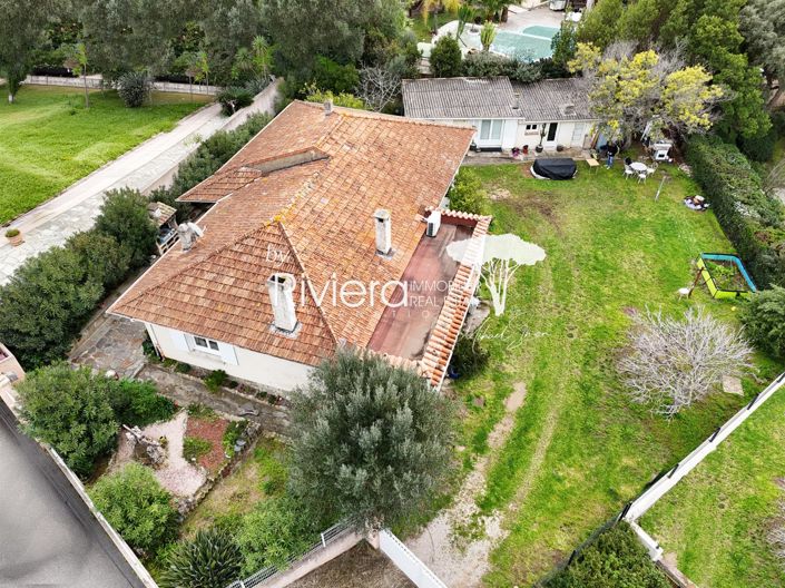 Image No.5-5 Bed House for sale