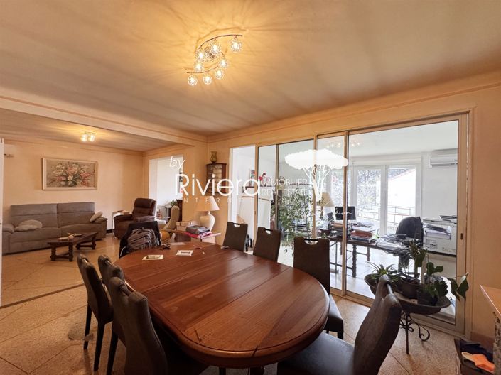 Image No.6-5 Bed House for sale