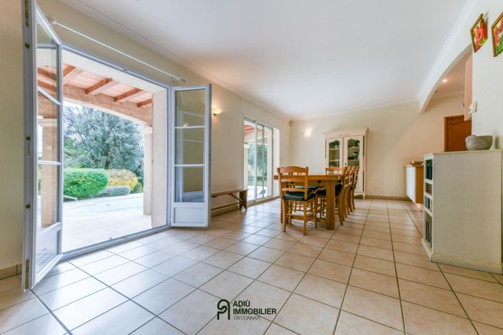 Image No.10-7 Bed House for sale