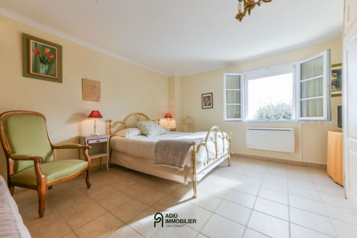 Image No.13-7 Bed House for sale