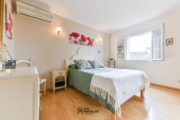 Image No.16-7 Bed House for sale