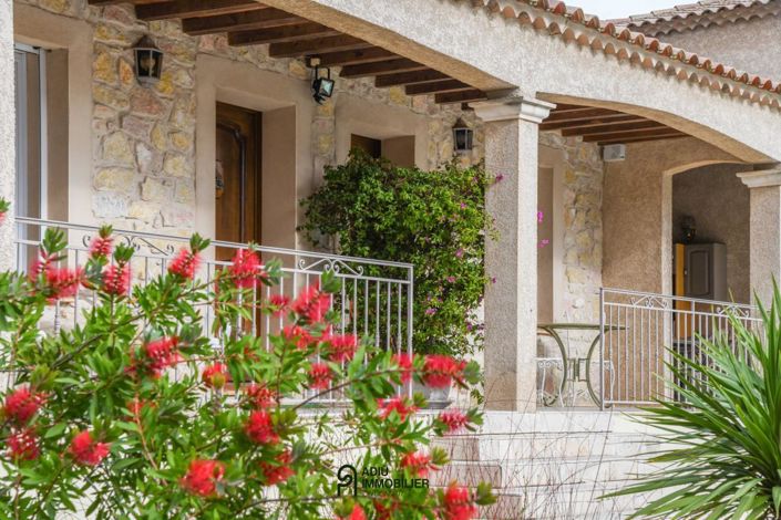 Image No.18-7 Bed House for sale