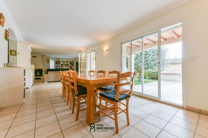 Image No.6-7 Bed House for sale