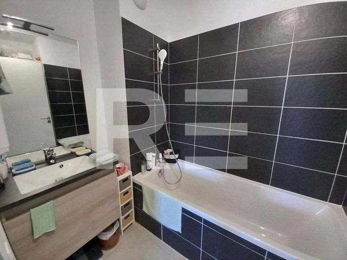 Image No.6-3 Bed Apartment for sale