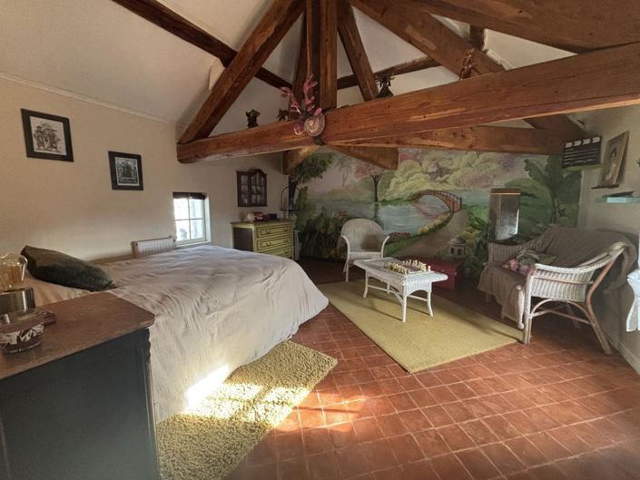 Image No.10-5 Bed House for sale