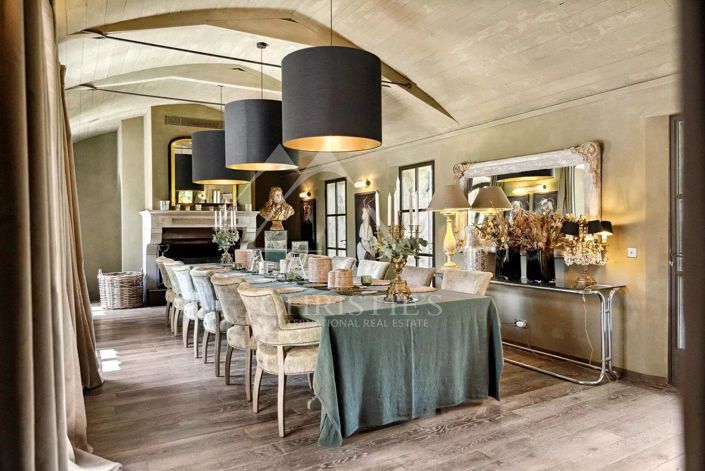 Image No.5-10 Bed House for sale