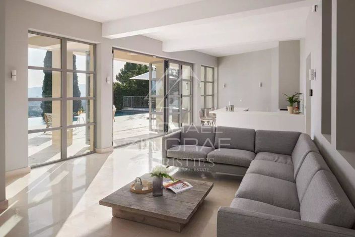 Image No.10-5 Bed House for sale