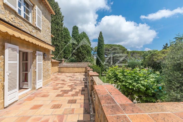 Image No.4-5 Bed House for sale