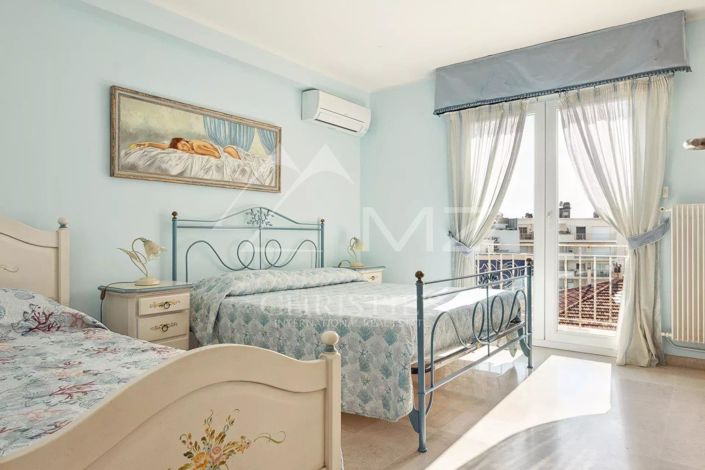 Image No.6-3 Bed Apartment for sale