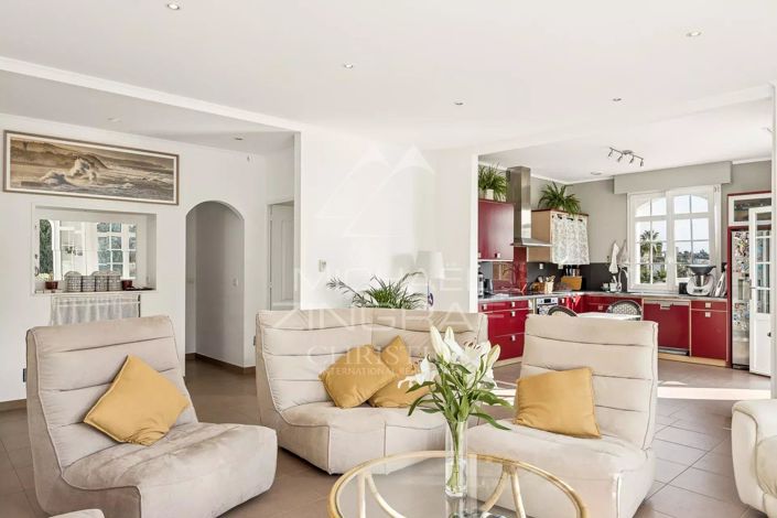 Image No.5-4 Bed House for sale