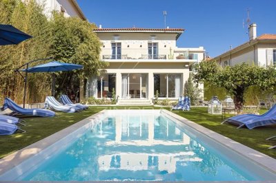 1 - Le Cannet, House