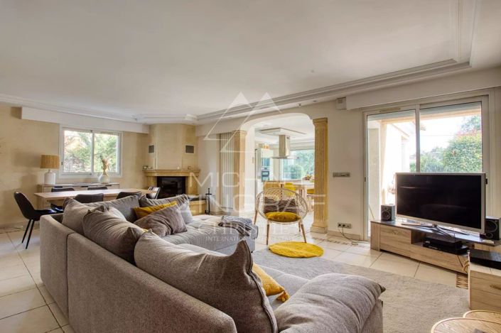 Image No.4-4 Bed House for sale