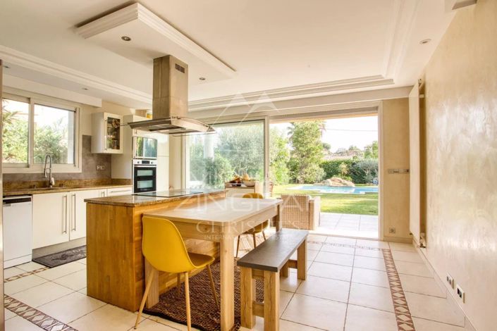 Image No.6-4 Bed House for sale