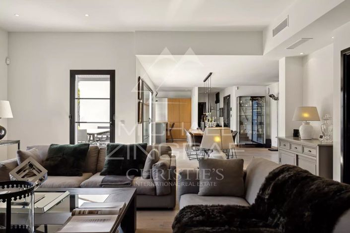 Image No.3-4 Bed House for sale