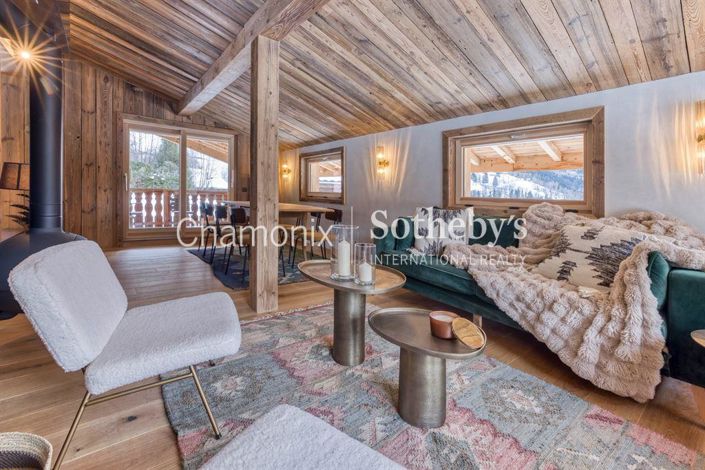 Image No.2-4 Bed House for sale