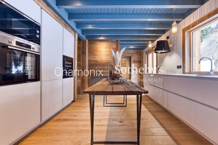 Image No.8-4 Bed House for sale