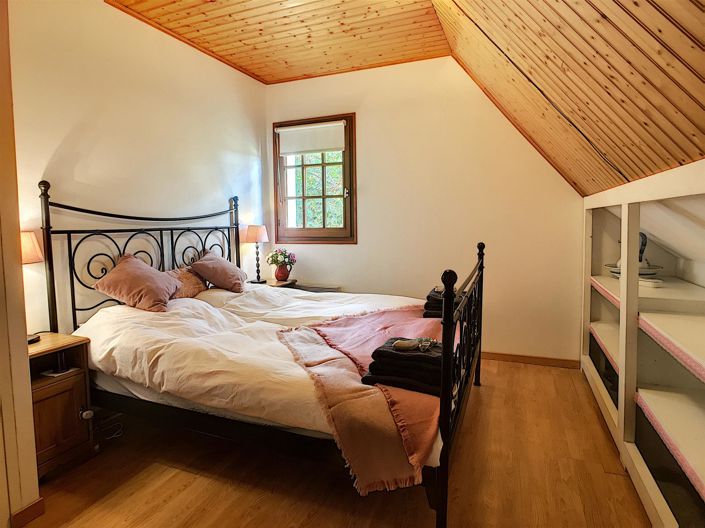 Image No.10-5 Bed House for sale