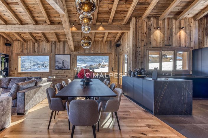 Image No.2-4 Bed Property for sale