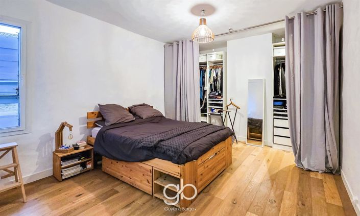 Image No.9-5 Bed House for sale