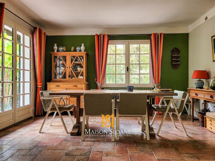 Image No.11-7 Bed House for sale