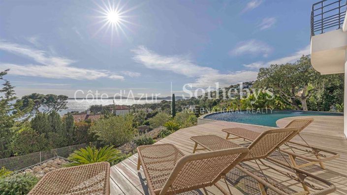 Image No.2-Propriété de 5 chambres à vendre à Les Issambres