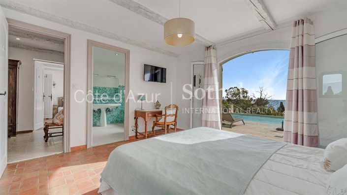 Image No.12-6 Bed House for sale