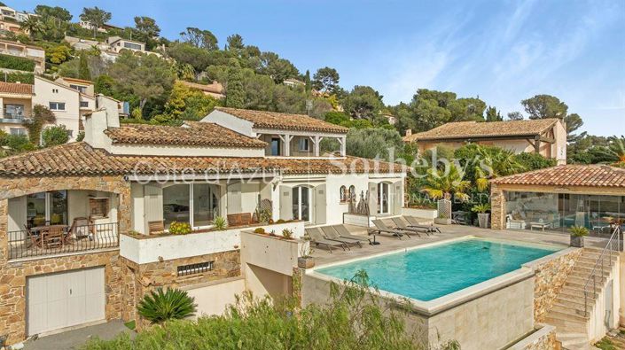 Image No.2-6 Bed House for sale