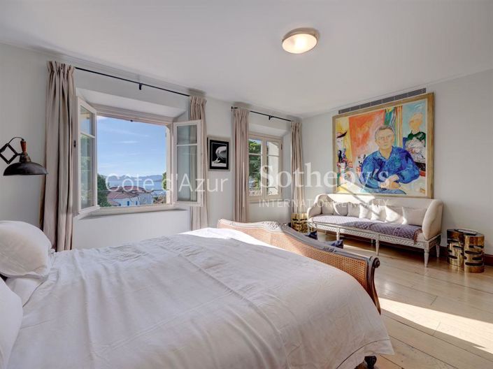 Image No.15-4 Bed Property for sale