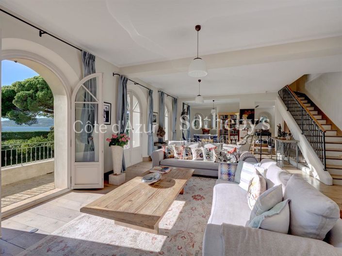 Image No.6-4 Bed Property for sale