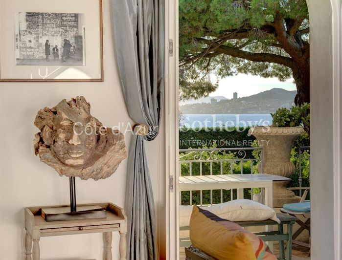 Image No.8-4 Bed Property for sale