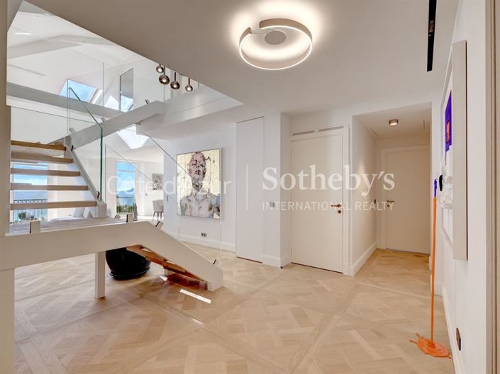Image No.11-3 Bed Apartment for sale