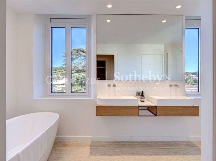 Image No.14-3 Bed Apartment for sale